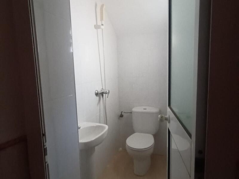 5 bedroom Townhouse for sale