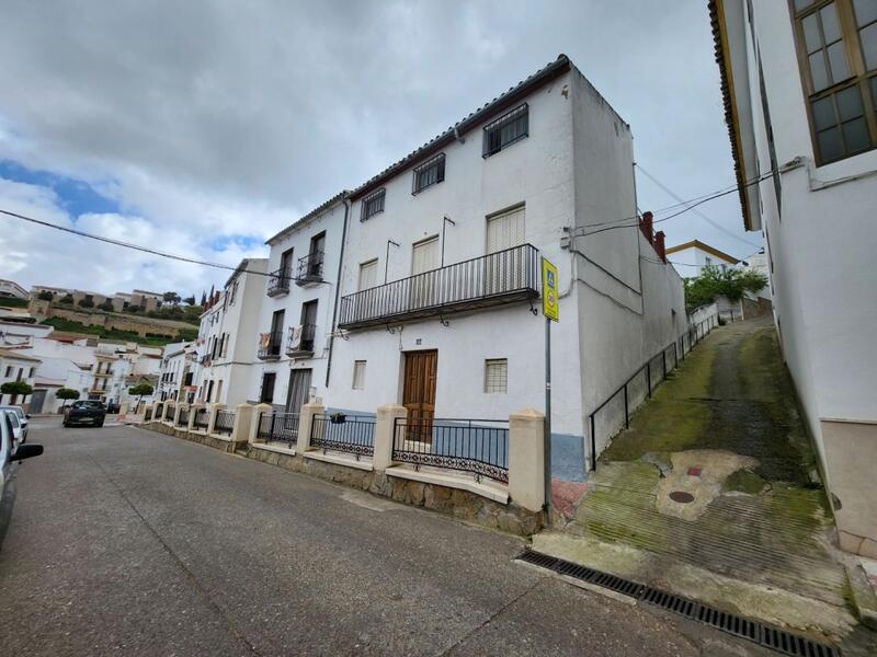Rekkehus til salgs i Luque, Córdoba