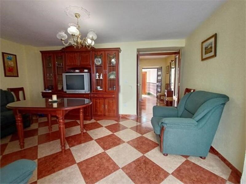 4 Schlafzimmer Stadthaus zu verkaufen