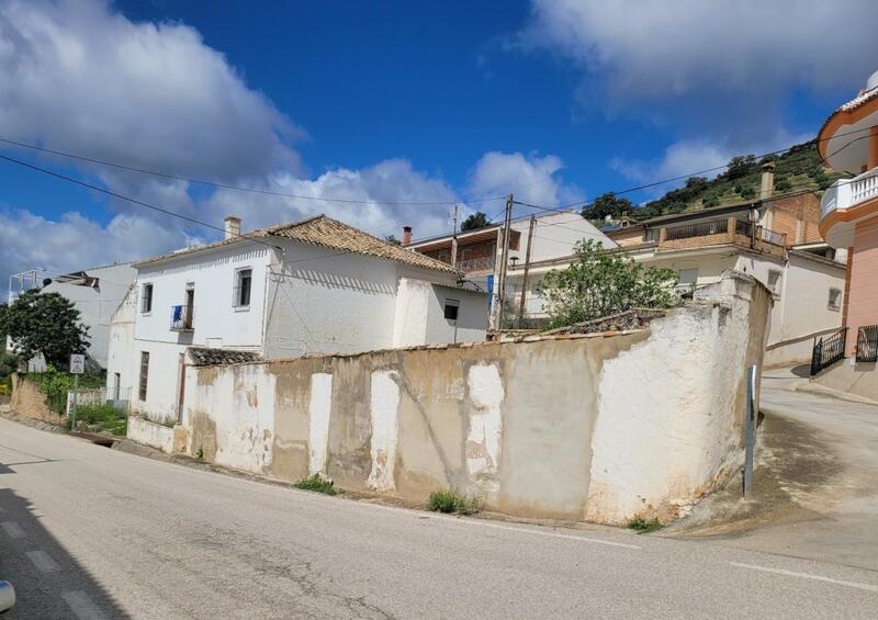 Landsted til salg i El Higueral, Córdoba