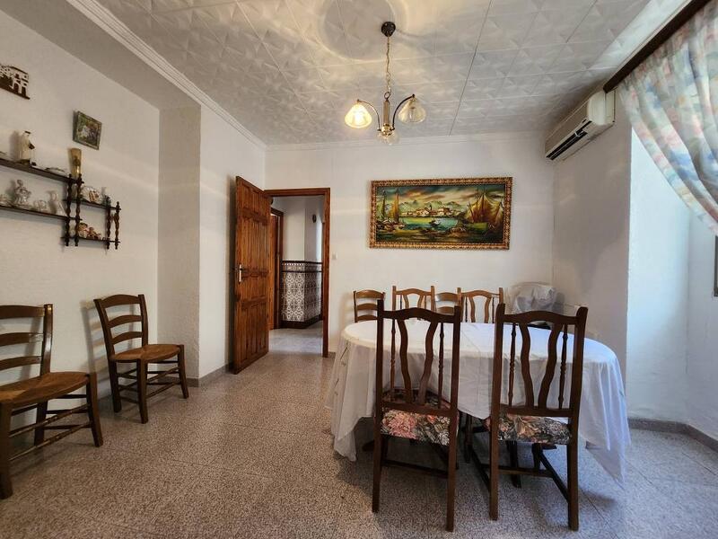 3 Schlafzimmer Landhaus zu verkaufen