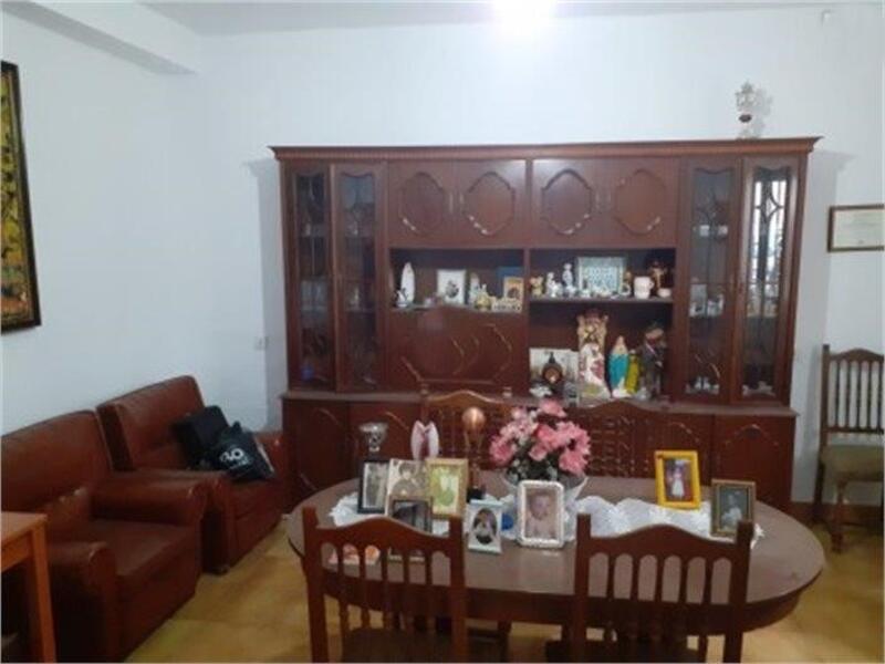 4 Schlafzimmer Stadthaus zu verkaufen