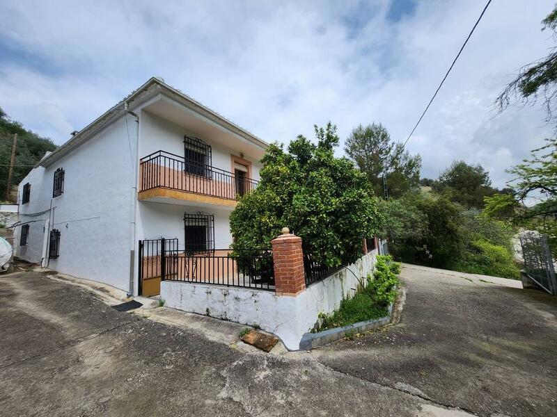 4 bedroom Country House for sale