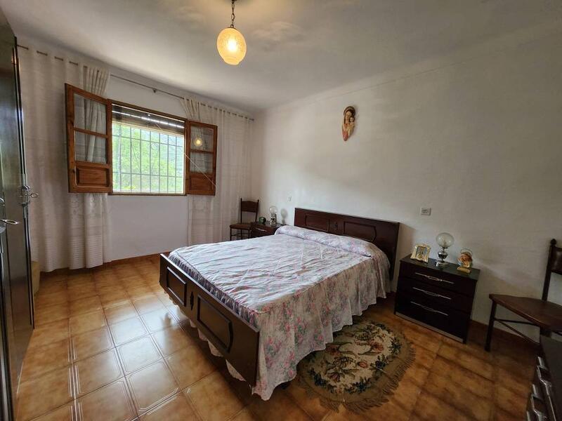 4 bedroom Country House for sale