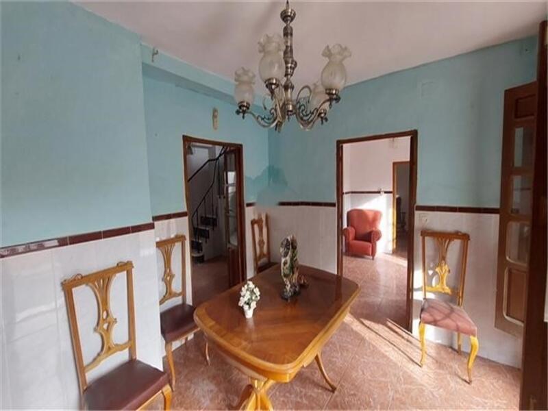 4 slaapkamer Gezinswoning Te koop
