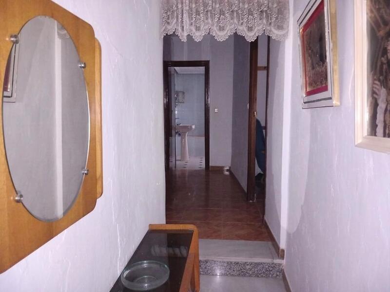 4 slaapkamer Gezinswoning Te koop