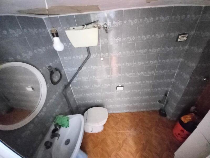 4 slaapkamer Gezinswoning Te koop