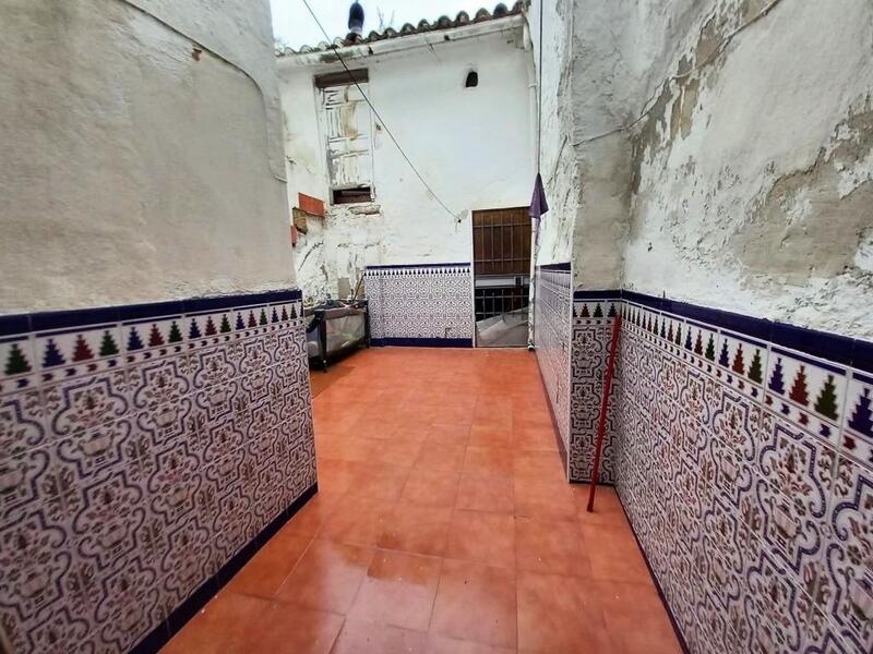 4 slaapkamer Gezinswoning Te koop