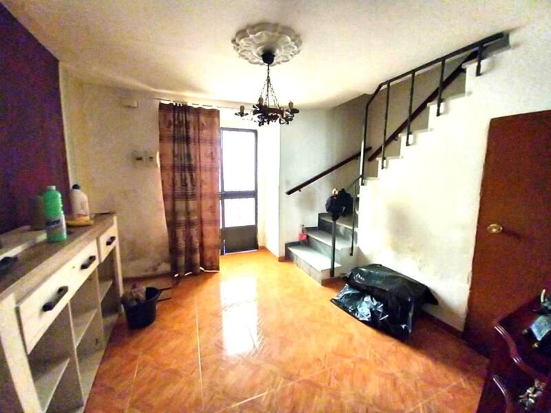 4 slaapkamer Gezinswoning Te koop
