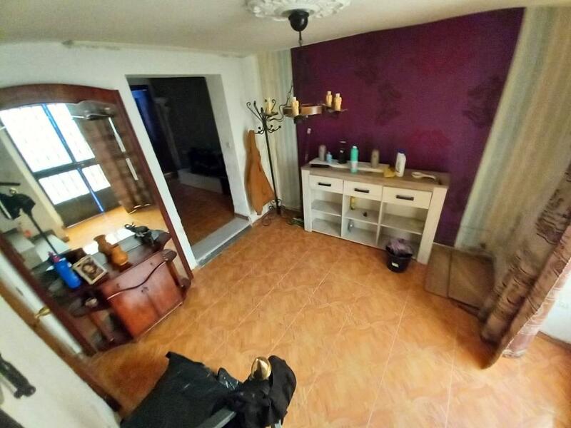 4 slaapkamer Gezinswoning Te koop