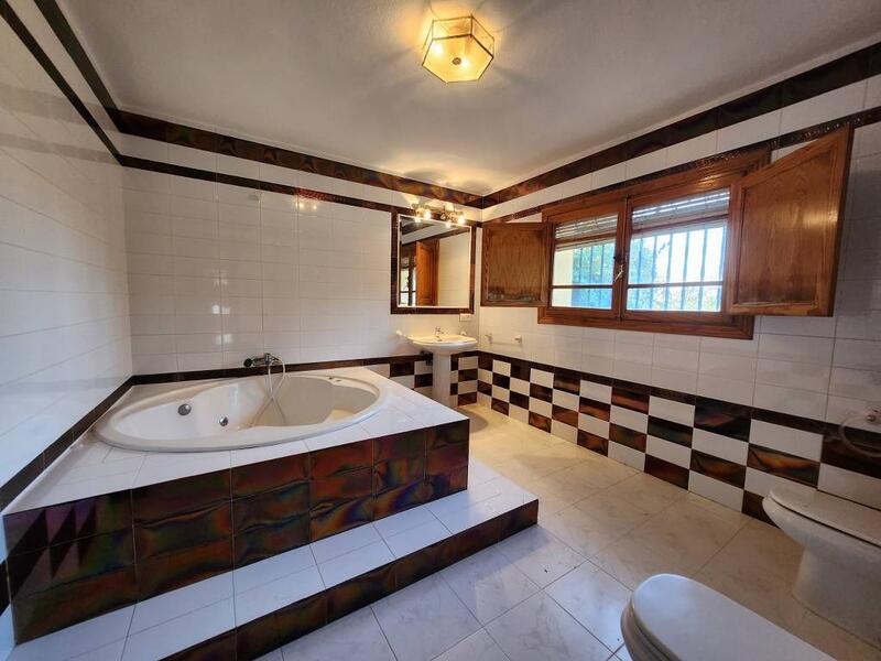 5 slaapkamer Villa Te koop