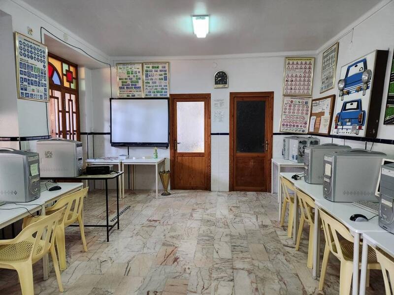 6 спальная комната городская тюрьма продается