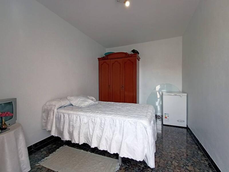 5 bedroom Townhouse for sale