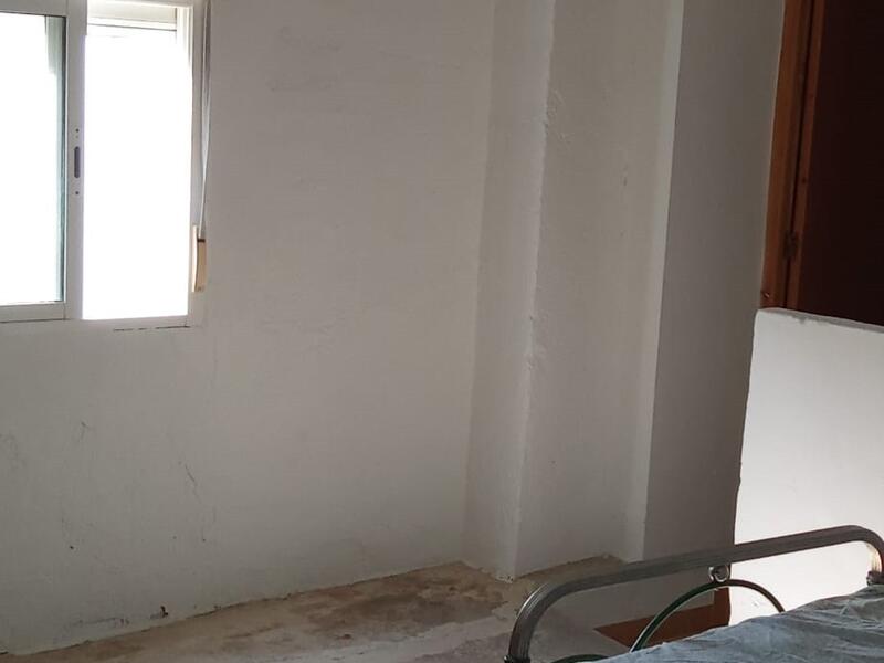 2 спальная комната городская тюрьма продается