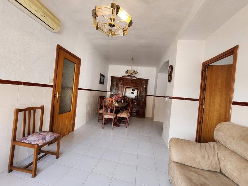 3 bedroom Apartment for sale