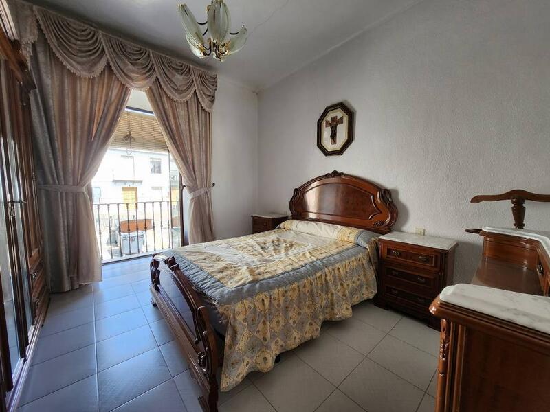 3 bedroom Apartment for sale