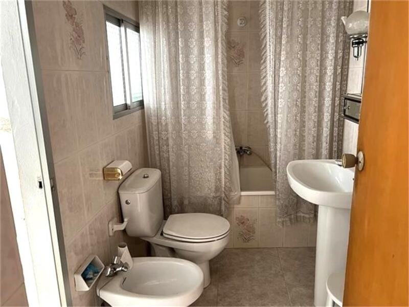 5 slaapkamer Gezinswoning Te koop