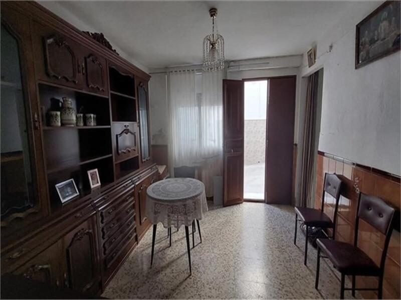 3 slaapkamer Gezinswoning Te koop
