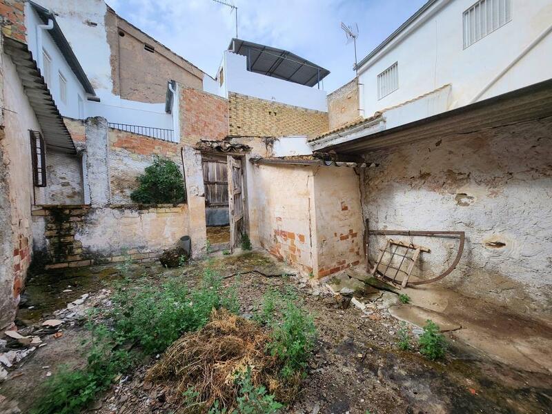 3 slaapkamer Gezinswoning Te koop