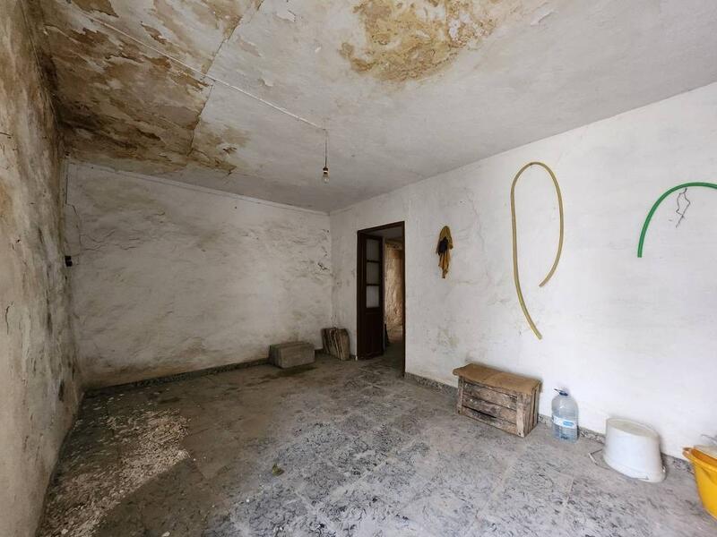 3 slaapkamer Gezinswoning Te koop