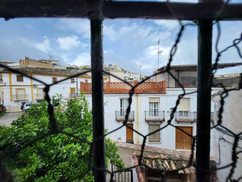 3 slaapkamer Gezinswoning Te koop