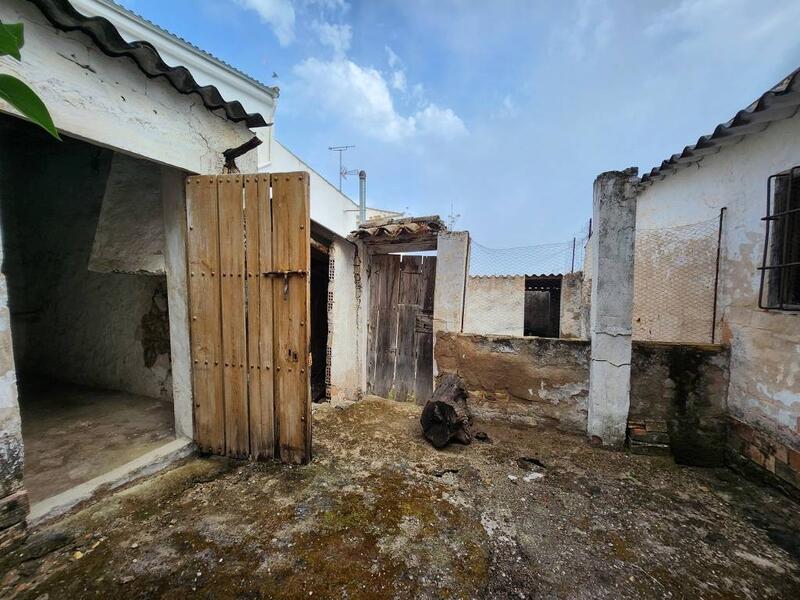 3 slaapkamer Gezinswoning Te koop