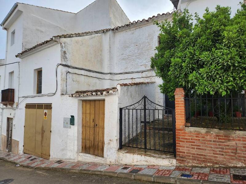 3 slaapkamer Gezinswoning Te koop