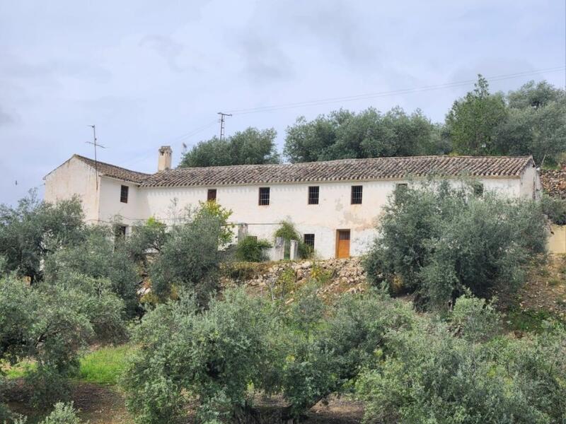 Landsted til salg i Iznajar, Córdoba