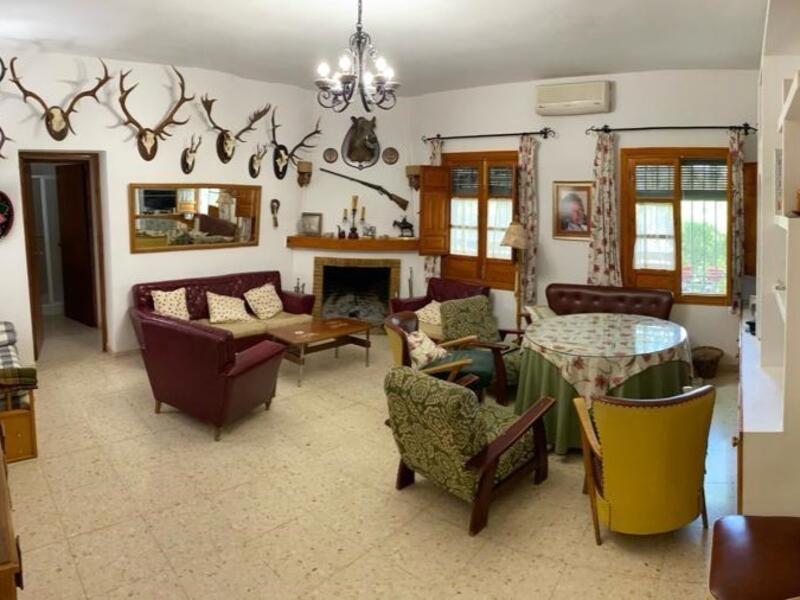 5 Schlafzimmer Landhaus zu verkaufen
