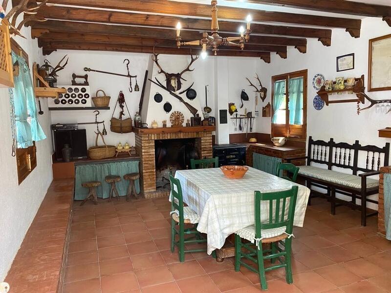 5 Schlafzimmer Landhaus zu verkaufen