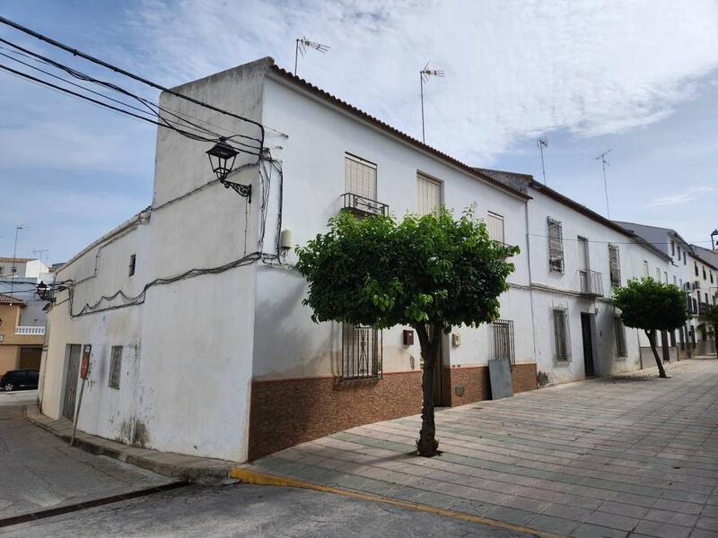 Townhouse for sale in Santiago de Calatrava, Jaén