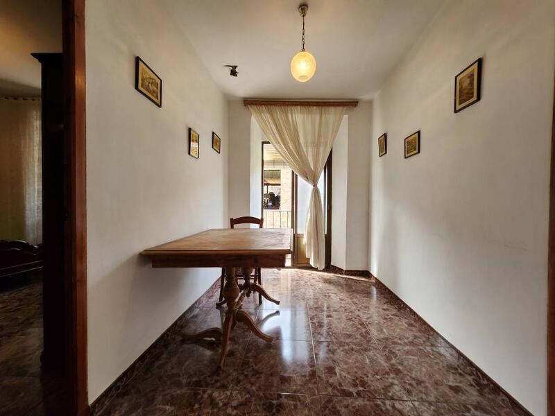 4 bedroom Townhouse for sale