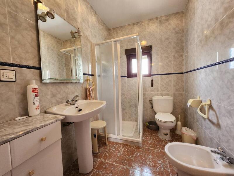 6 bedroom Townhouse for sale