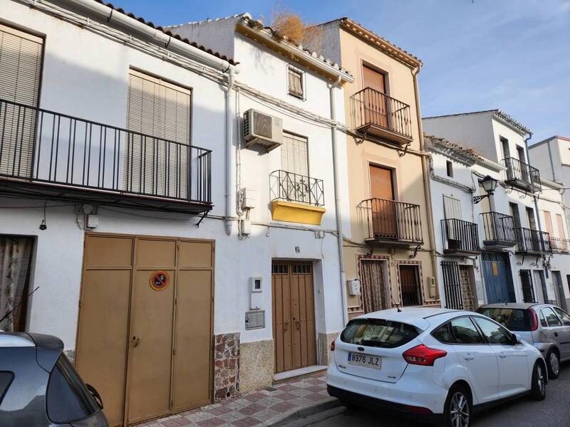 Townhouse for sale in Luque, Córdoba