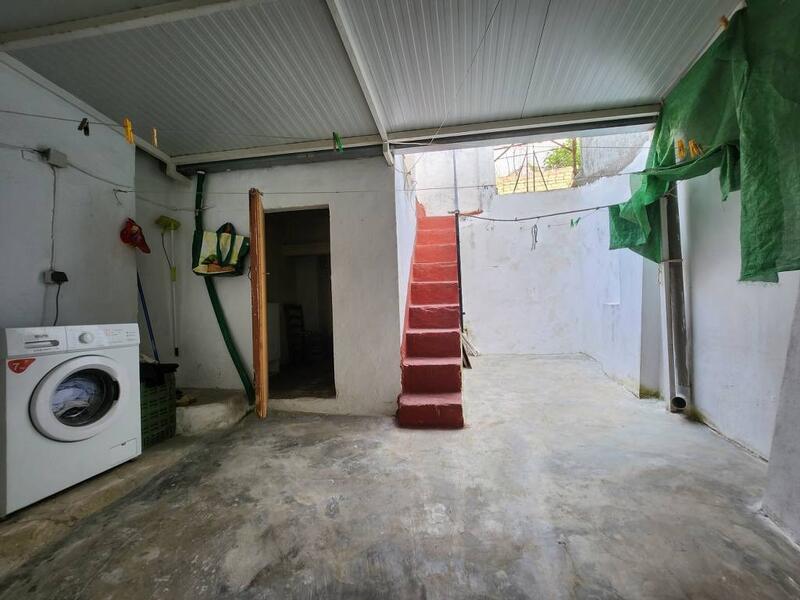3 bedroom Townhouse for sale