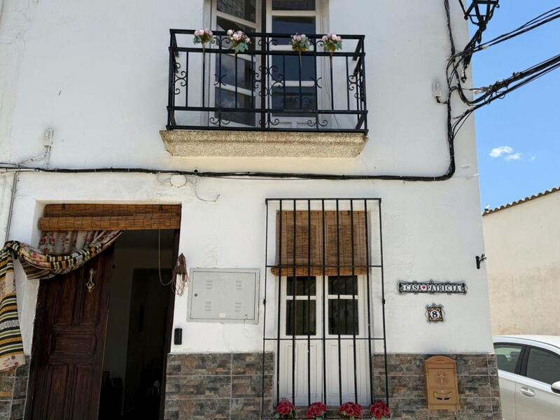 Country House for sale in Fuente Tojar, Córdoba