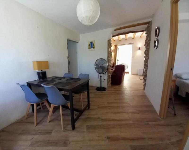 3 slaapkamer Gezinswoning Te koop