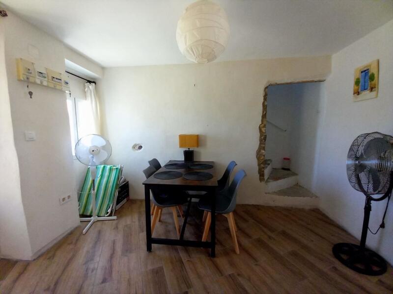 3 slaapkamer Gezinswoning Te koop