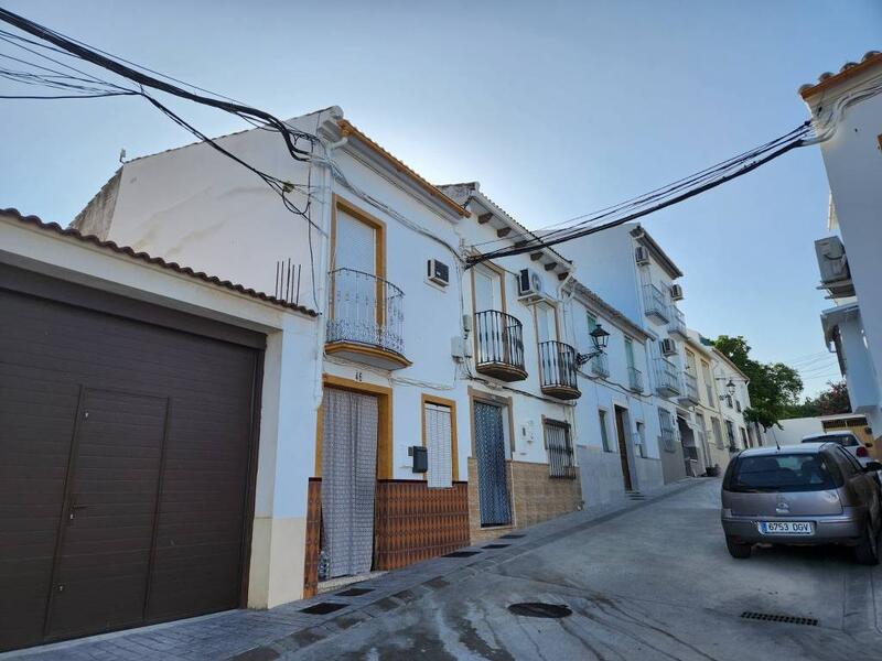 Gezinswoning Te koop in Cuevas de San Marcos, Málaga