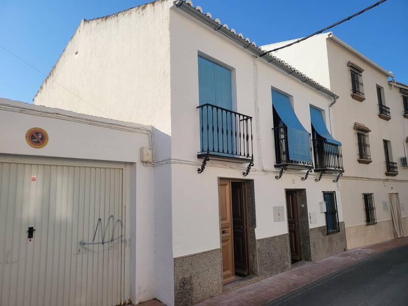 Rekkehus til salgs i Luque, Córdoba