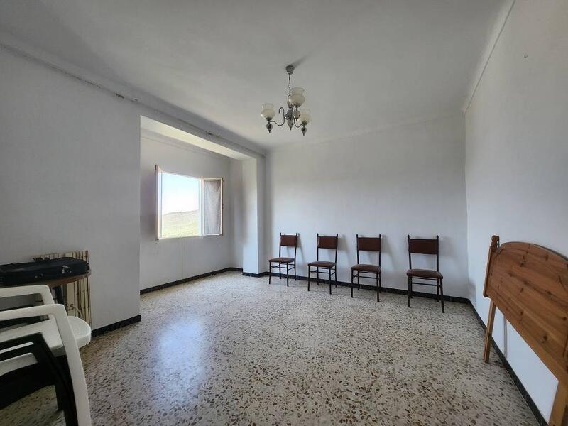3 bedroom Townhouse for sale