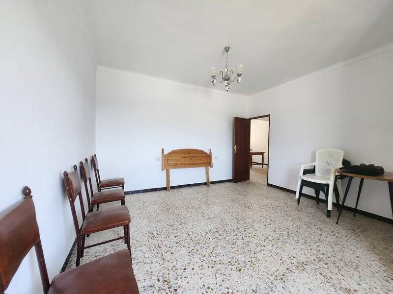 3 bedroom Townhouse for sale