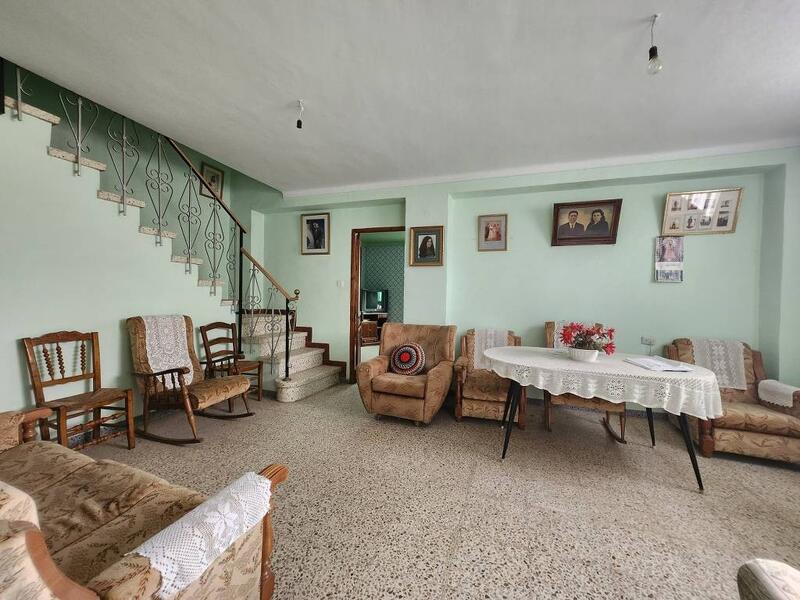 5 slaapkamer Gezinswoning Te koop