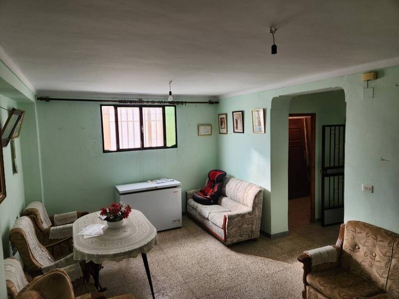 5 slaapkamer Gezinswoning Te koop