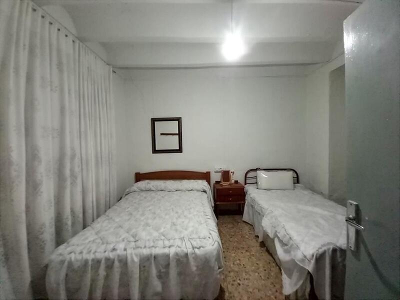 4 bedroom Townhouse for sale