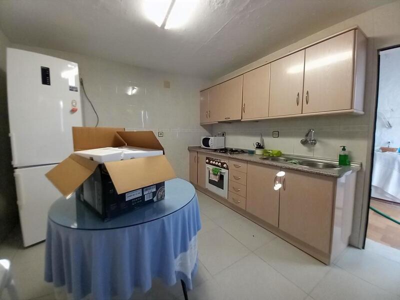4 bedroom Townhouse for sale