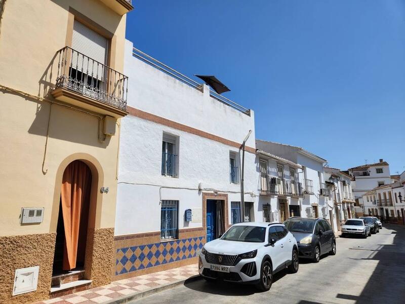 городская тюрьма продается в Cuevas de San Marcos, Málaga