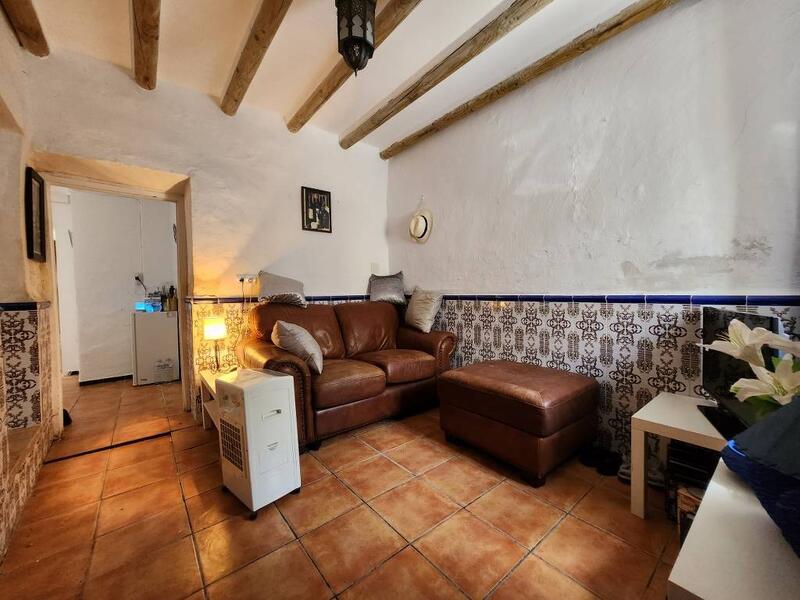 2 slaapkamer Gezinswoning Te koop