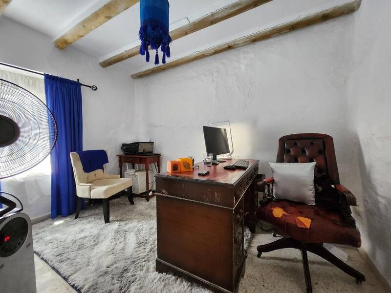 2 slaapkamer Gezinswoning Te koop