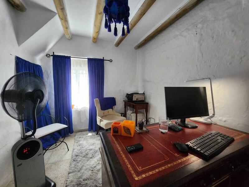 2 slaapkamer Gezinswoning Te koop